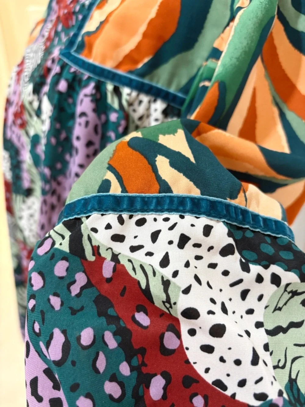 UMGEE Mixed Printed Green Multi-Color Blouse With Velvet Details Size M - Picture 6 of 11